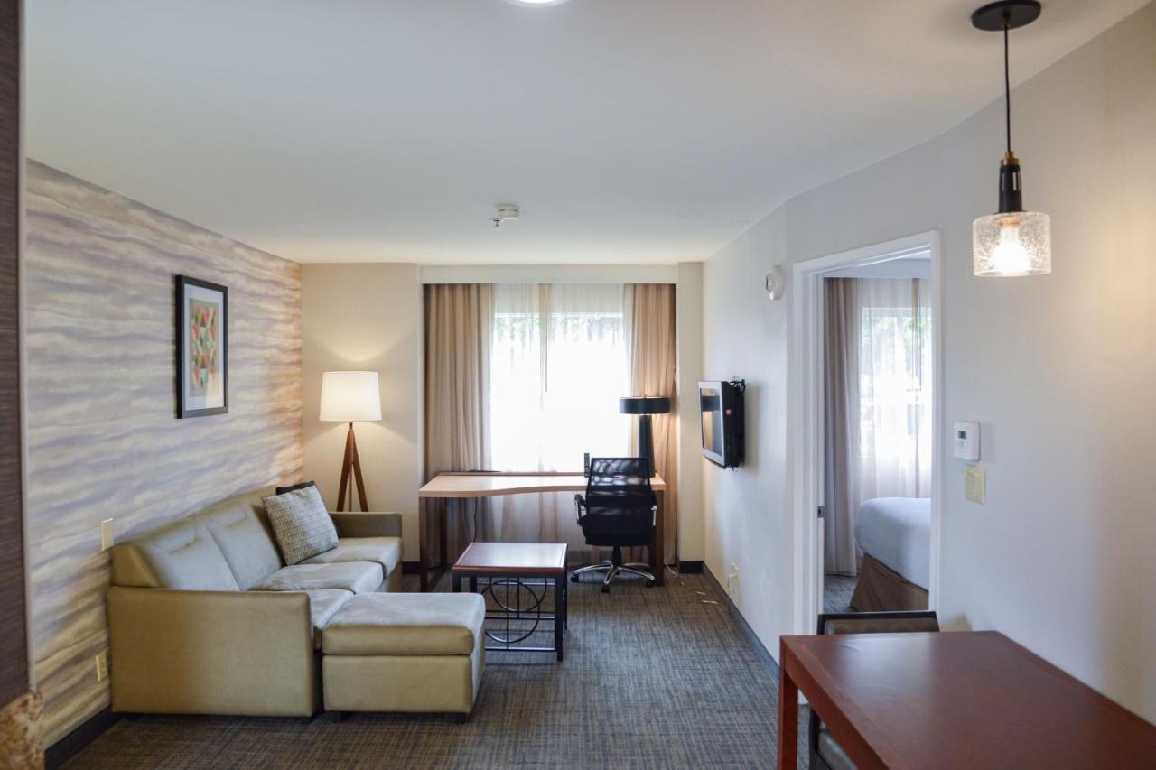 Residence Inn La Mirada Buena Park Bagian luar foto