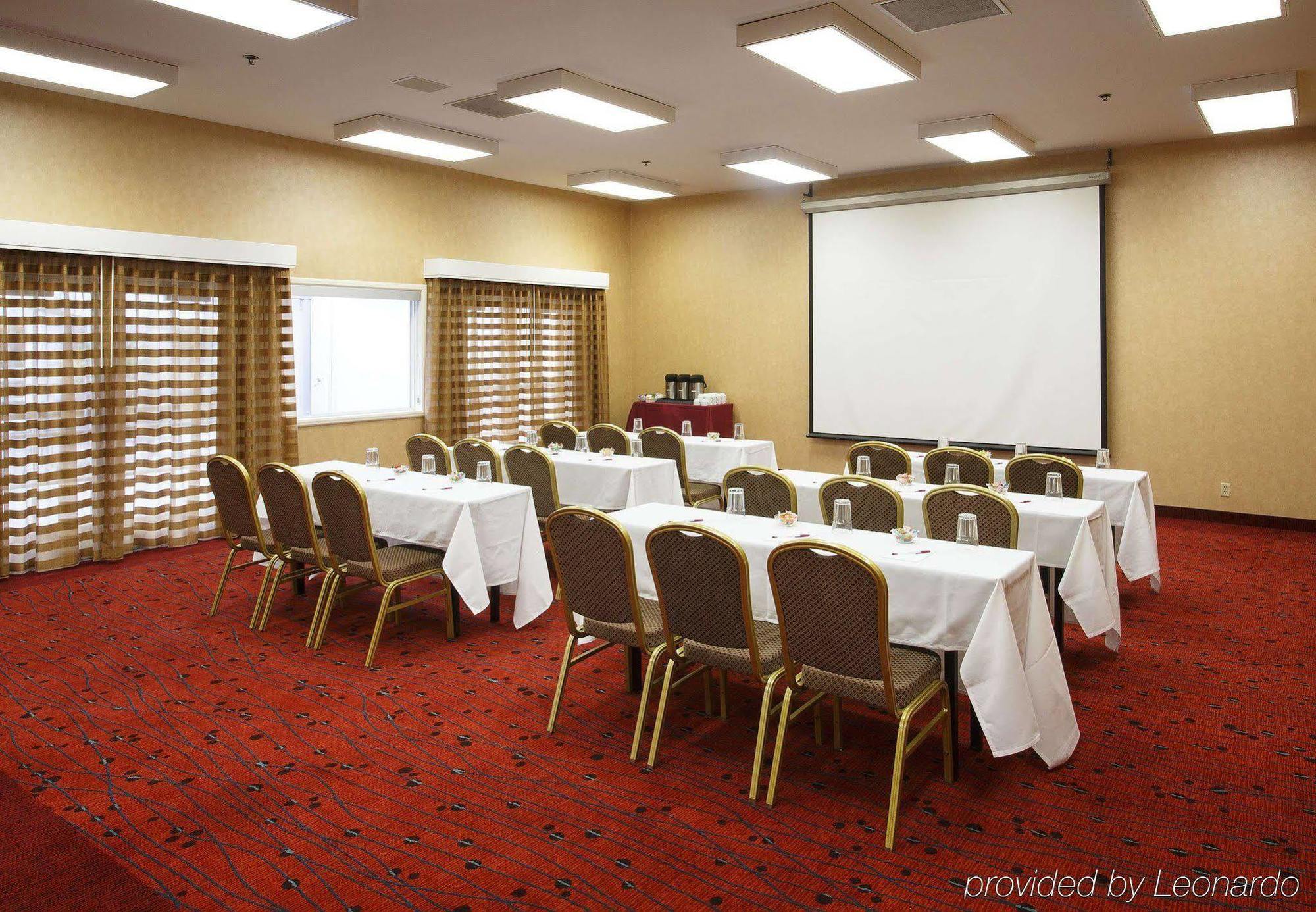 Residence Inn La Mirada Buena Park Bagian luar foto