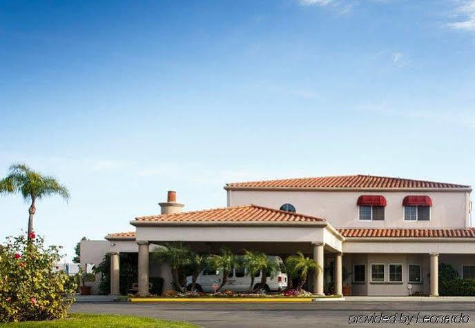 Residence Inn La Mirada Buena Park Bagian luar foto